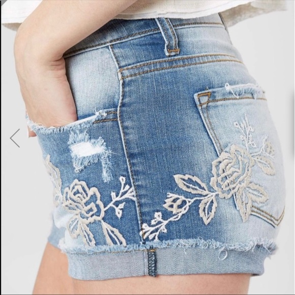 KanCan denim shorts - Picture 2 of 8